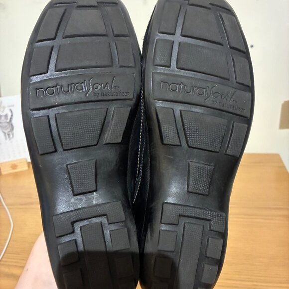Natural Soul by Naturalizer Black Leather Loafers - Women's 9 - Picture 5 of 9